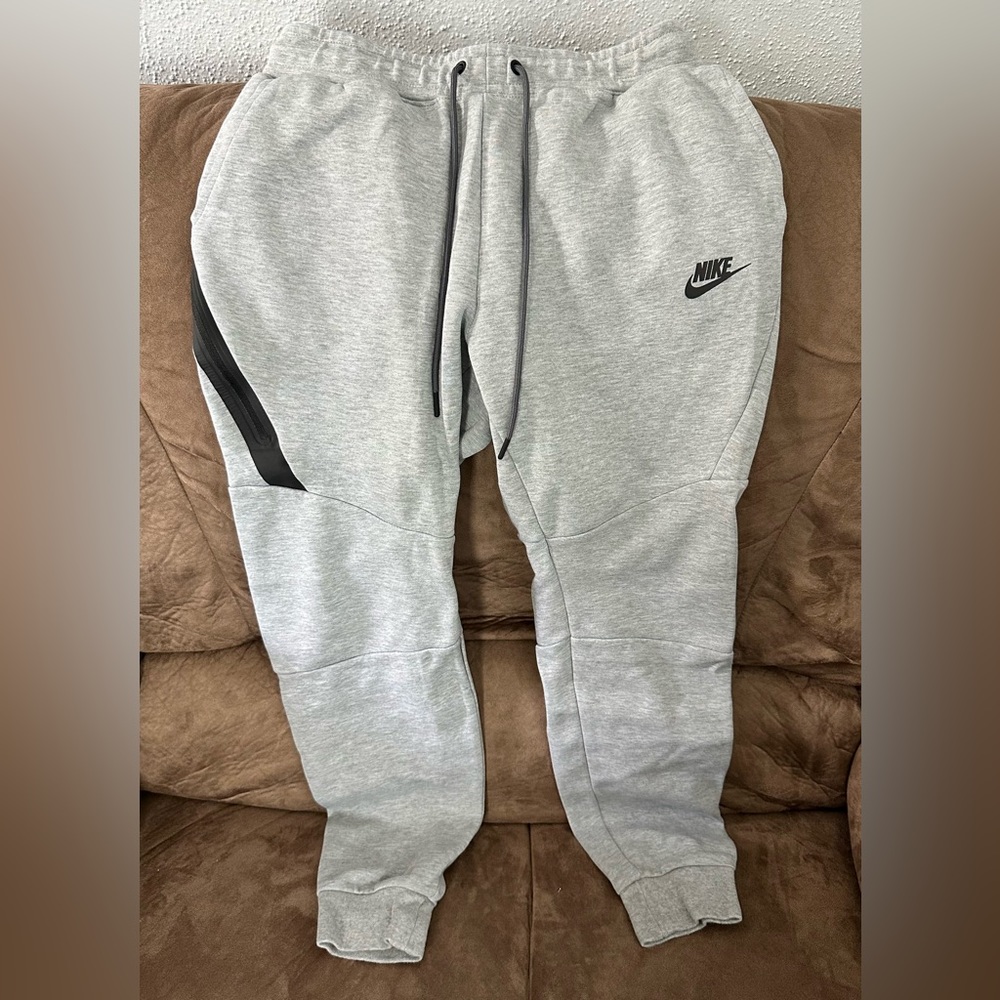 Nike Men’s Tech Fleece